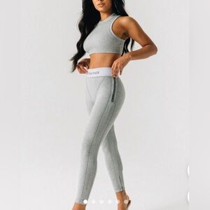 Mauvais gray ribbed contoured leggings size 14